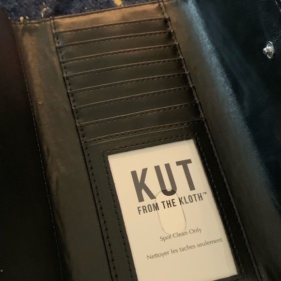 Back to School ๐ Kut From Kloth Striped Wallet - Picture 3 of 6